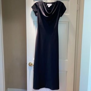 Petite long black evening dress with cap sleeves. Warren Petites.